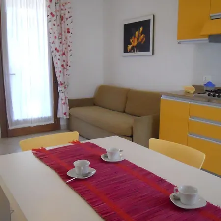 Garden With Pool In Village Apartment *