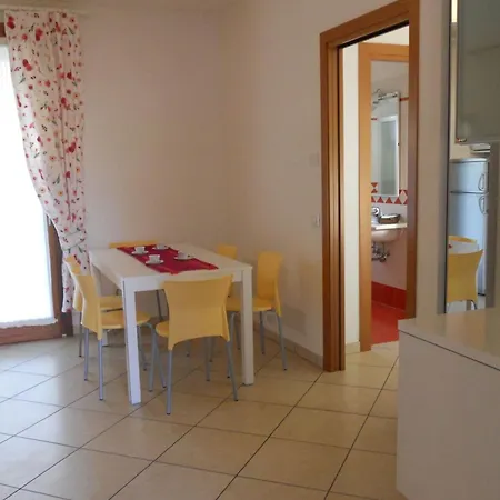 Daire Garden With Pool In Village Bibione