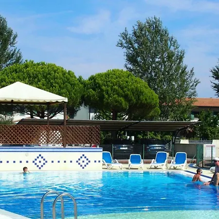Garden With Pool In Village Апартаменти *